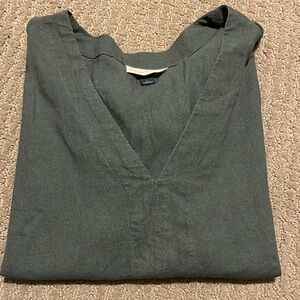 Olive short sleeved top